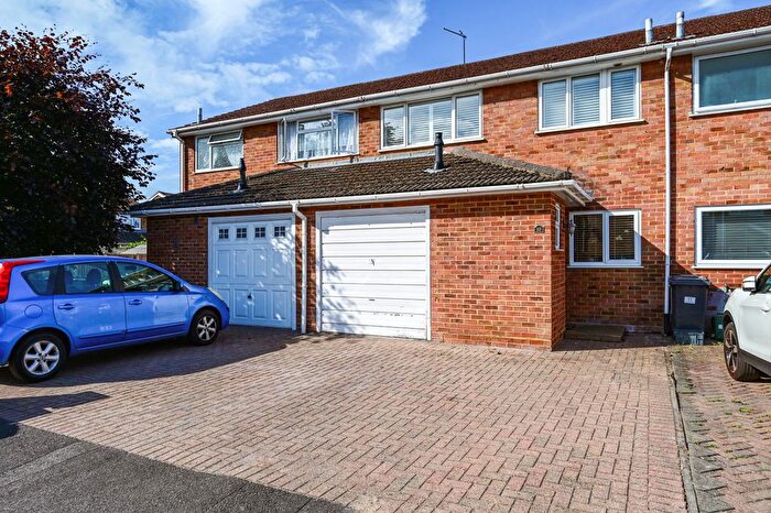 3 Bedroom Terraced House For Sale In Binsted Drive, Blackwater, Camberley, GU17