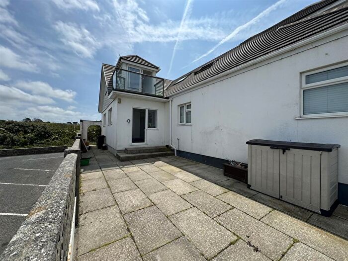 3 Bedroom End Terrace House To Rent In Riviere Towans, Phillack, Hayle, TR27