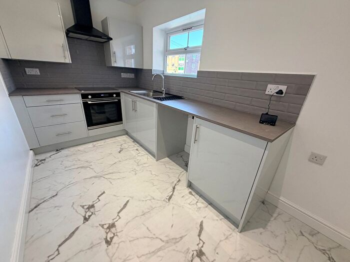 3 Bedroom Flat To Rent In Stafford Street, Walsall, WS2