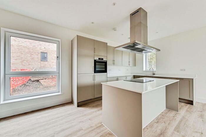 2 Bedroom Detached House For Sale In Backhouse Blunsdon, Blunsdon, Swindon, SN26