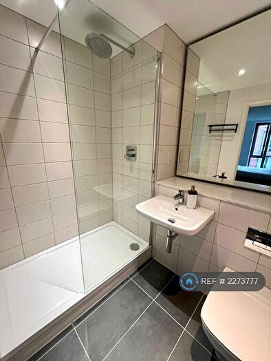 2 Bedroom Flat To Rent In Block C, Salford, M5