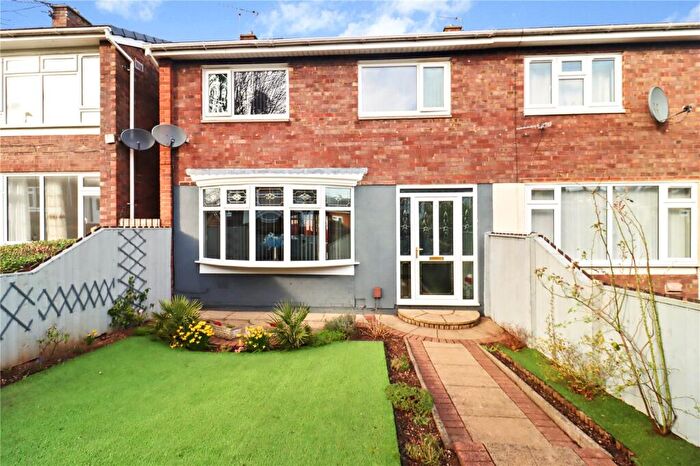 3 Bedroom Semi-Detached House For Sale In Kilsyth Square, Sunderland, SR5