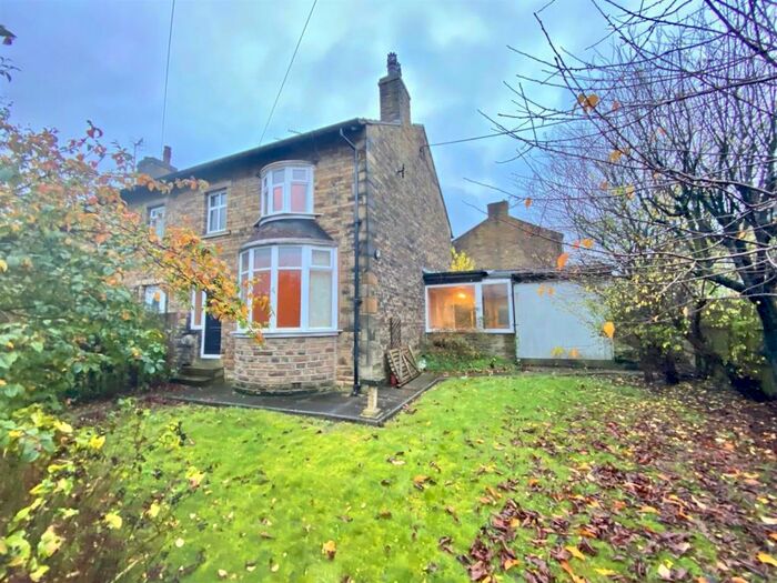 Houses for sale & to rent in HX5 0AB, Victoria Road, Elland Elland