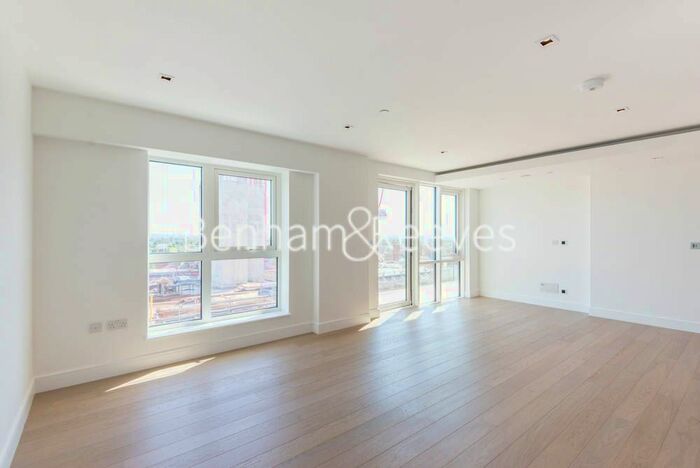 2 Bedroom Flat To Rent In Longfield Avenue, Ealing, W5