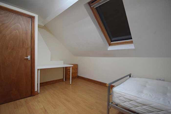 6 Bedroom House To Rent In Strathnairn Street, Roath, CF24