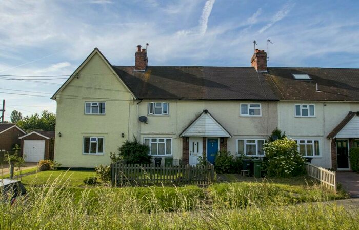 3 Bedroom Property To Rent In Cross Keys Road, South Stoke, Berkshire, RG8