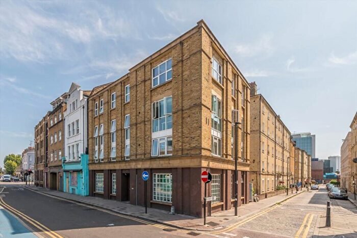 2 Bedroom Flat To Rent In Royal Mint Street, Tower Hill, E1