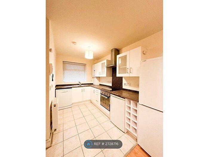 4 Bedroom Flat To Rent In Sancroft Street, London, SE11