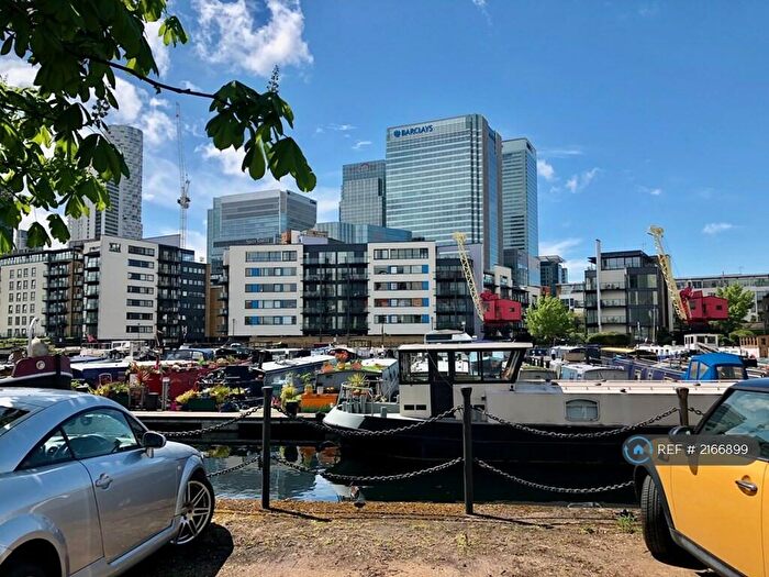 2 Bedroom Flat To Rent In Boardwalk Place, London, E14