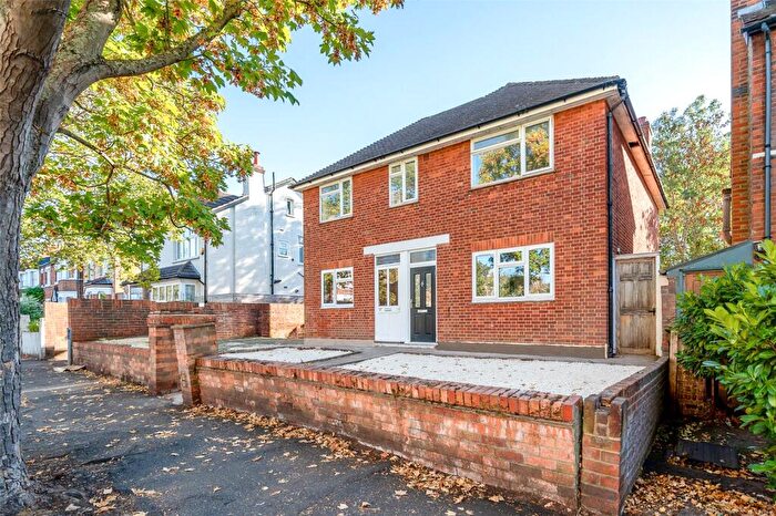 2 Bedroom Maisonette To Rent In Cedars Road, Kent, BR3