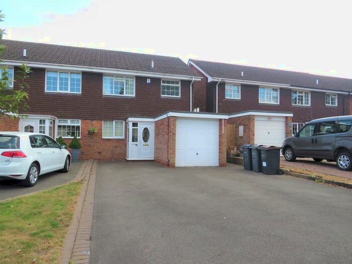 3 Bedroom Semi-Detached House To Rent In Reddicap Heath Road, Sutton Coldfield, B75
