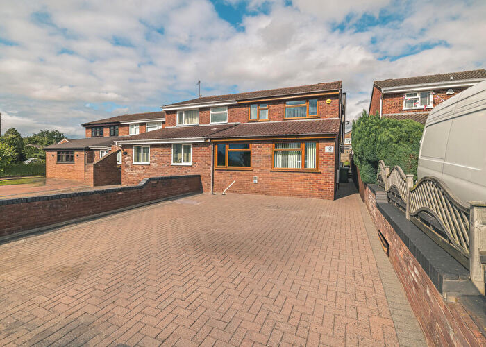 3 Bedroom Semi Detached House For Sale In Duxmere Drive, Ross-on-Wye, Herefordshire, HR9