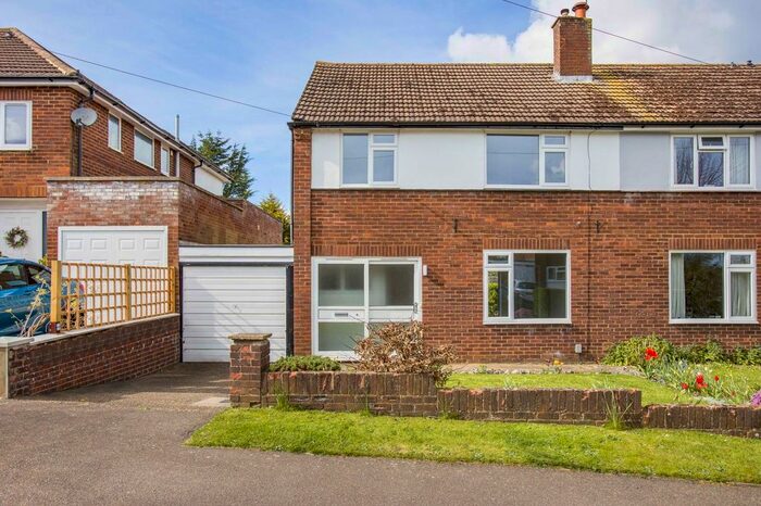 3 Bedroom Semi-Detached House To Rent In Springfield Crescent, Harpenden, AL5