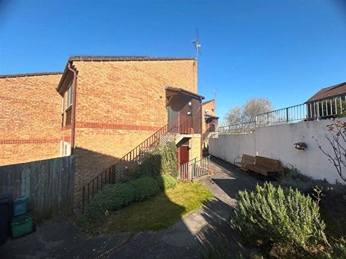 1 Bedroom Maisonette To Rent In Barley Rise, Northfield Road, Harpenden, AL5