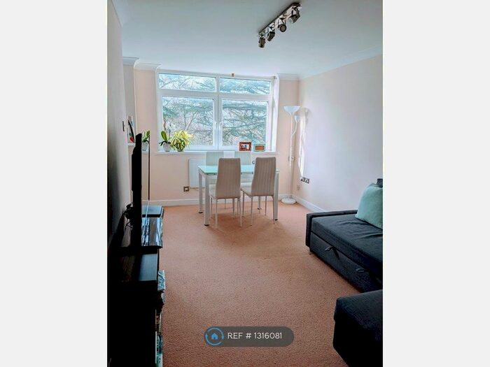 1 Bedroom Flat To Rent In Brampton Tower, Southampton SO16