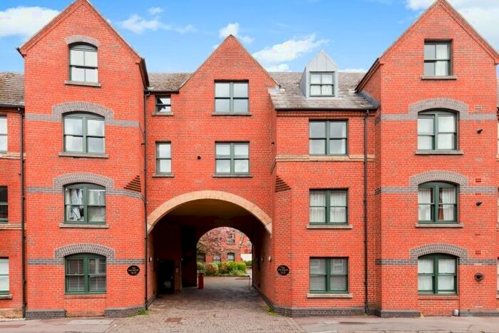 2 Bedroom Flat To Rent In St Thomas St, Central Oxford, OX1