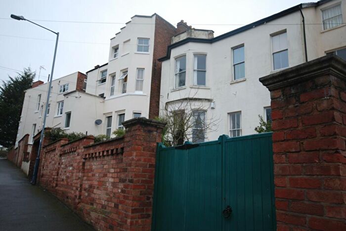 Apartment To Rent In Milverton Hill, Leamington Spa, Warwickshire, CV32