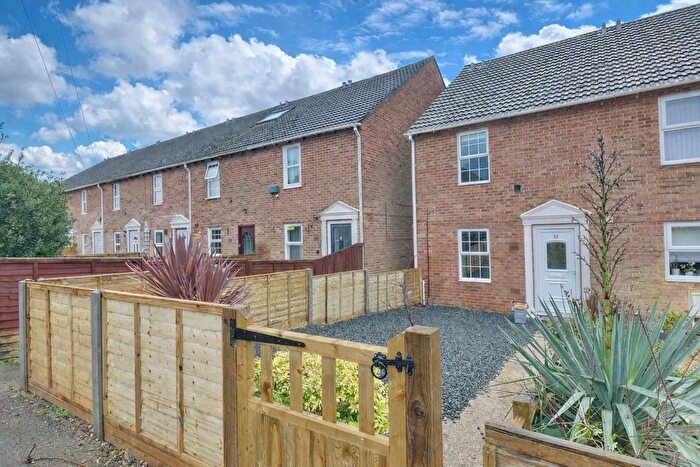 3 Bedroom End Terrace House To Rent In Howerts Close, Warsash, Southampton, SO31