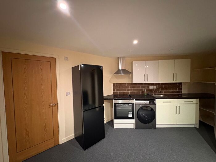 Studio To Rent In Stanley Road, Harrow, HA2