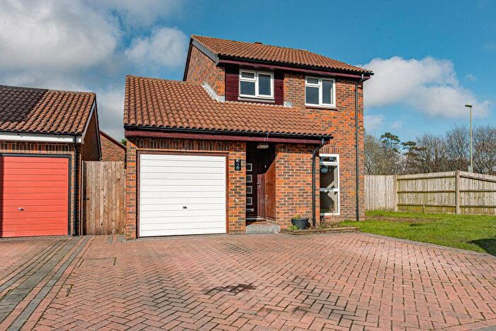 3 Bedroom Detached House To Rent In Aintree Drive, Waterlooville, PO7