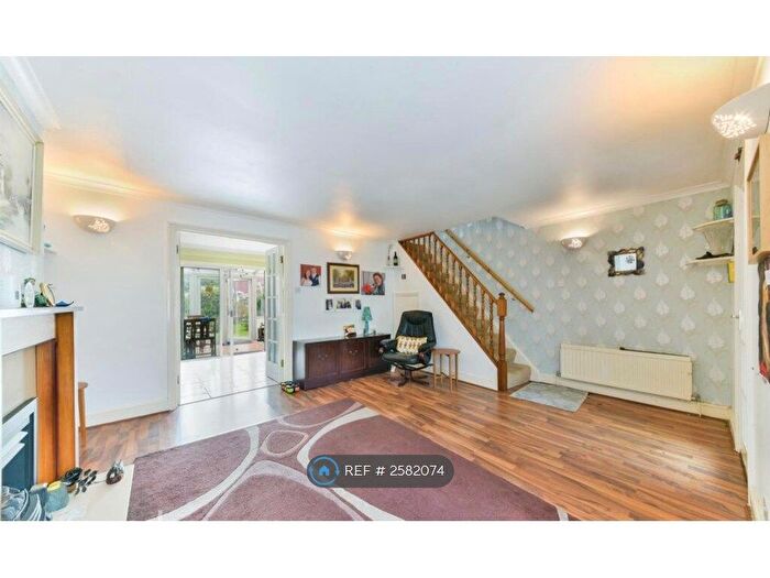 3 Bedroom End Of Terrace House To Rent In Royston Avenue, Sutton, SM1