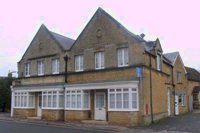 1 Bedroom Flat To Rent In Lansdowne, Bourton-on-the-water, Gloucestershire, GL54