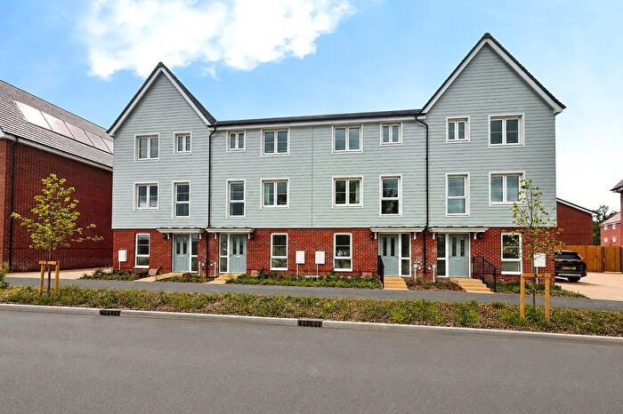 3 Bedroom Terraced House For Sale In Willow Green, Warfield, Berkshire, RG42