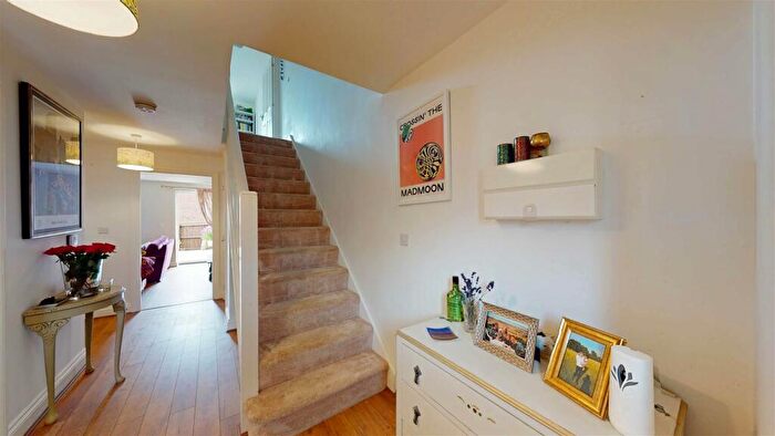 3 Bedroom End Of Terrace House For Sale In Groves Crescent, Stamford, PE9