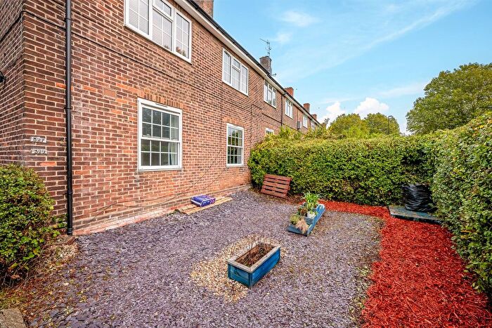 1 Bedroom Maisonette For Sale In Downham Way, Bromley, BR1