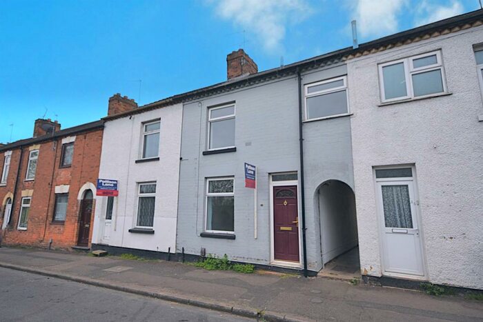 2 Bedroom House To Rent In Gladstone Street, Desborough, Kettering, NN14