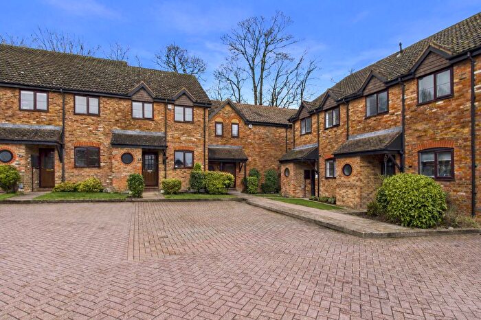 2 Bedroom Terraced House For Sale In Lower Dunnymans, Banstead, SM7