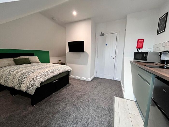 1 Bedroom Studio To Rent In Room, Burton Road, DE23