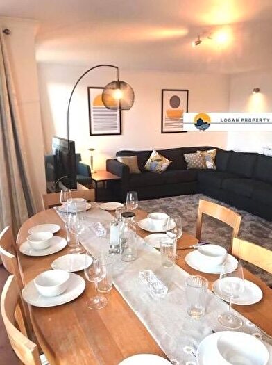 3 Bedroom Flat To Rent In Tower Place, Edinburgh, EH6
