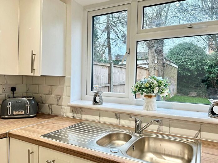 2 Bedroom Terraced House For Sale In Chatsworth Drive, Syston, Leicester, LE7