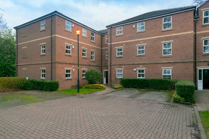 2 Bedroom Flat To Rent In Lawson Wood Court, Leeds, LS6