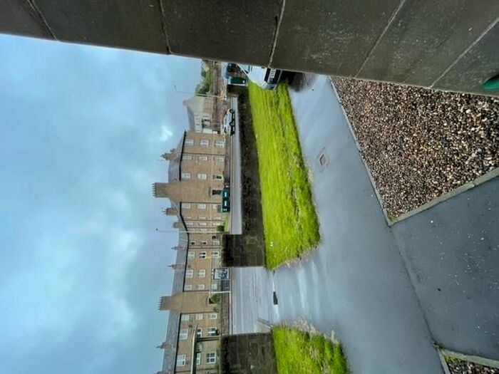 2 Bedroom Flat To Rent In Queen Street, Broughty Ferry, Dundee, DD5