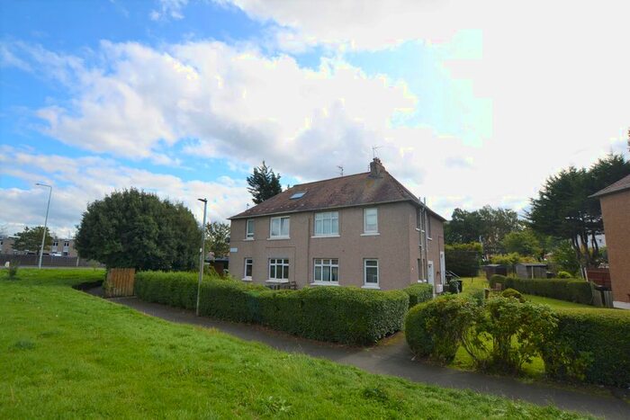 2 Bedroom Flat To Rent In Parkhead Crescent, Edinburgh, EH14