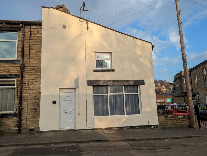 2 Bedroom Terraced House To Rent In Victoria Road, Bailiff Bridge, Brighouse, HD6