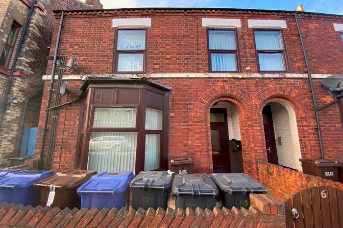 2 Bedroom Flat To Rent In Doncaster Road, Selby, North Yorkshire, YO8