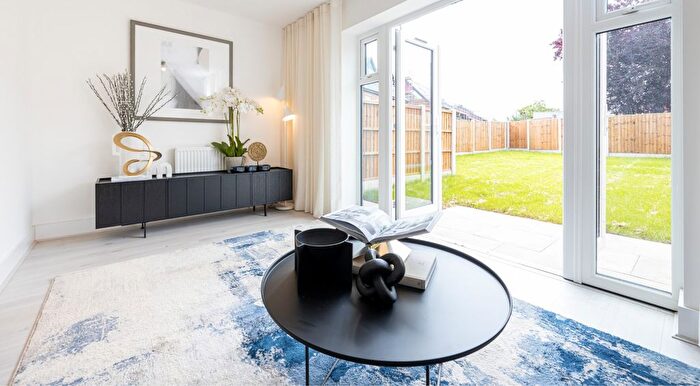 4 Bedroom Semi-Detached House To Rent In Hargreaves Road, Northwich, CW9