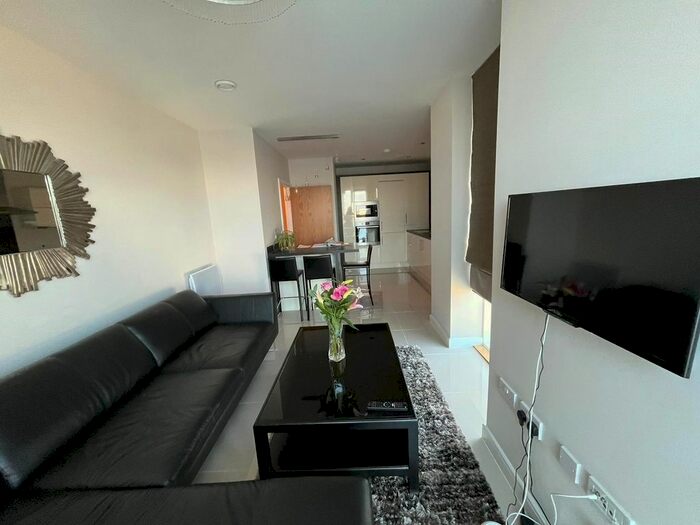 2 Bedroom Flat To Rent In Ferry Court, Cardiff, CF11