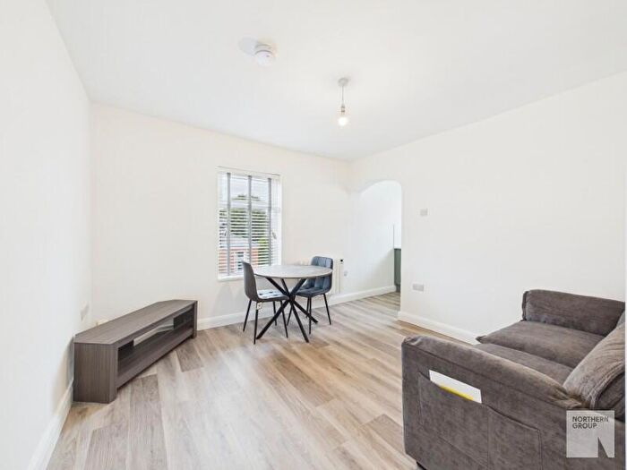 1 Bedroom Apartment To Rent In Warwick Road :: Chorlton, M21