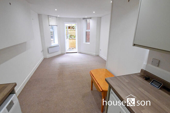 1 Bedroom Apartment For Sale In St Peters Road, Bournemouth, Dorset, BH1