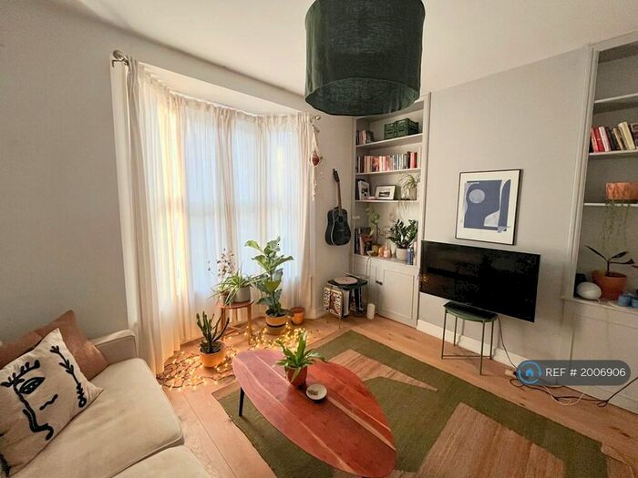 1 Bedroom Flat To Rent In Brierley House, London, E11