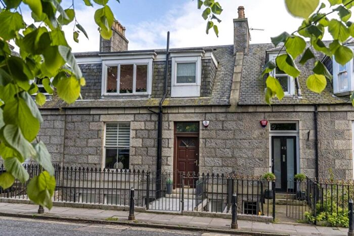 5 Bedroom Terraced House For Sale In Springbank Terrace, Aberdeen, Aberdeenshire, AB11