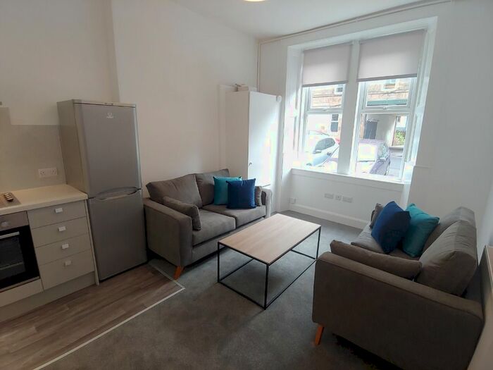 2 Bedroom Flat To Rent In Albert Street, Leith, Edinburgh, EH7