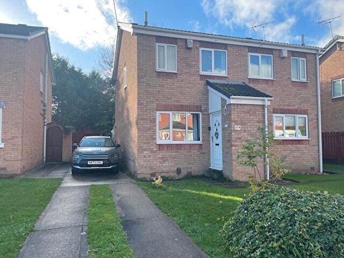 2 Bedroom House To Rent In St Annes Drive, Worksop, S80