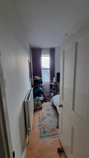 3 Bedroom Flat To Rent In Green Lanes, London, N4