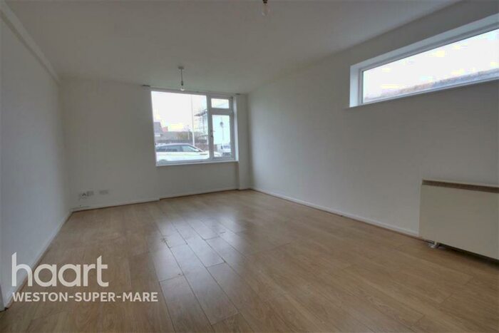 2 Bedroom Flat To Rent In Dartmouth Close, BS22