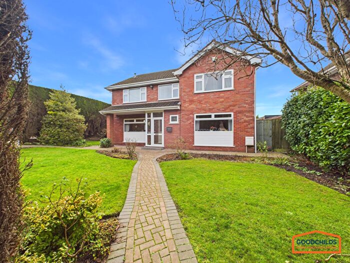 3 Bedroom Detached House For Sale In Chester Road, Brownhills, WS8